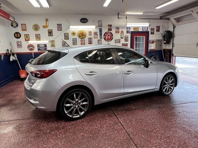 Mazda MAZDA3 s Grand Touring AT 5-Door 2018