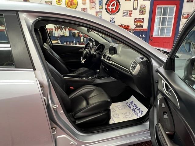 Mazda MAZDA3 s Grand Touring AT 5-Door 2018