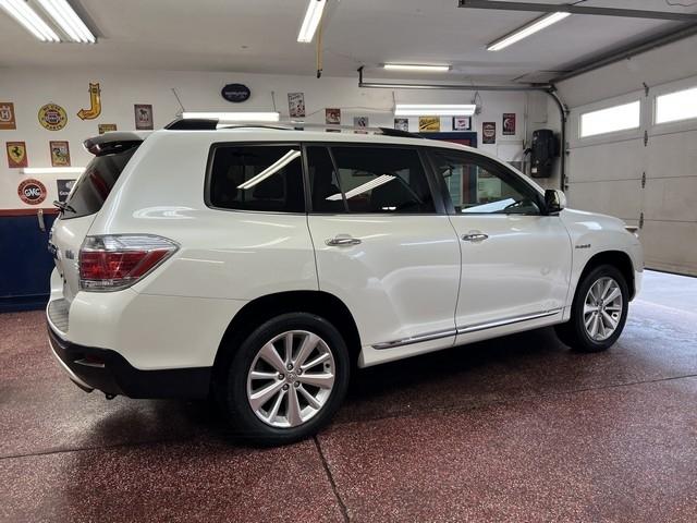 Toyota Highlander Hybrid Limited 4WD 2013