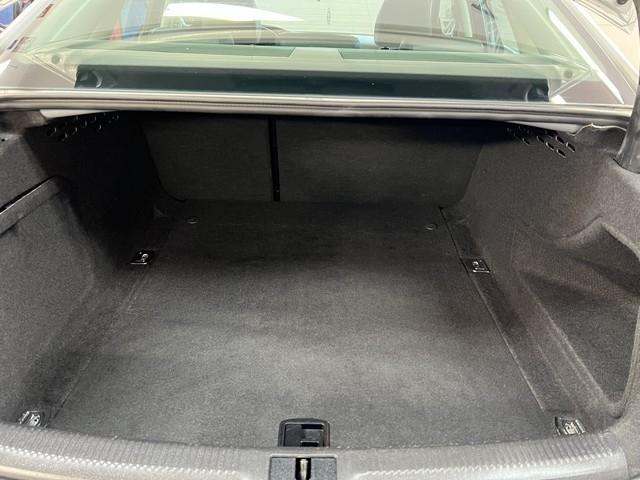 Audi A4 2.0T Sedan quattro Manual 2010