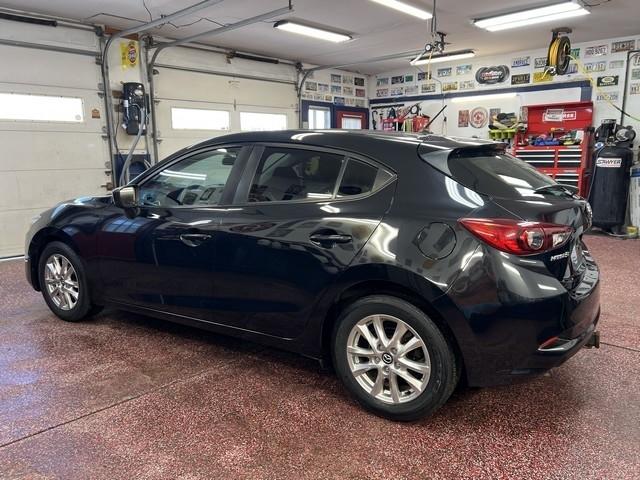 Mazda MAZDA3 i Sport AT 5-Door 2017