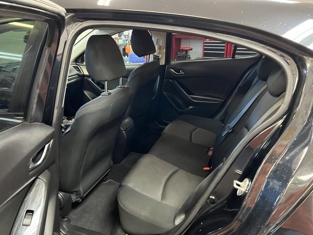 Mazda MAZDA3 i Sport AT 5-Door 2017