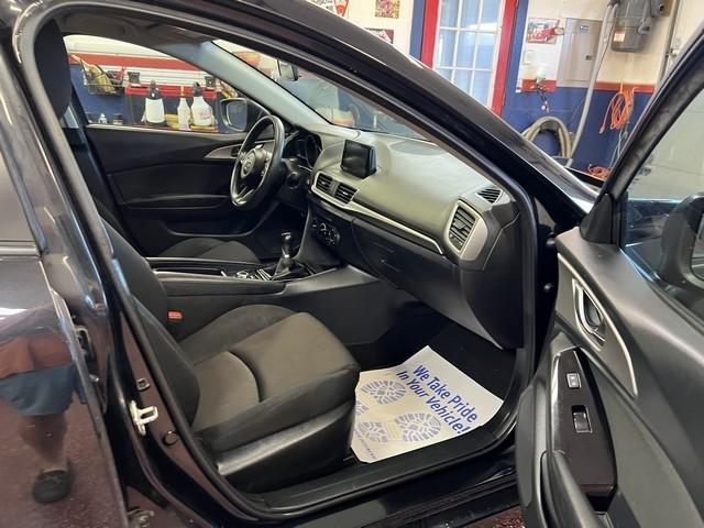 Mazda MAZDA3 i Sport AT 5-Door 2017