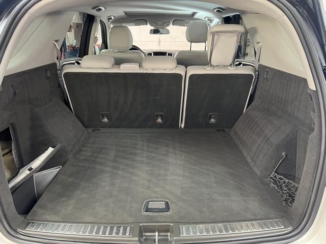 Mercedes-Benz ML-Class photo 9