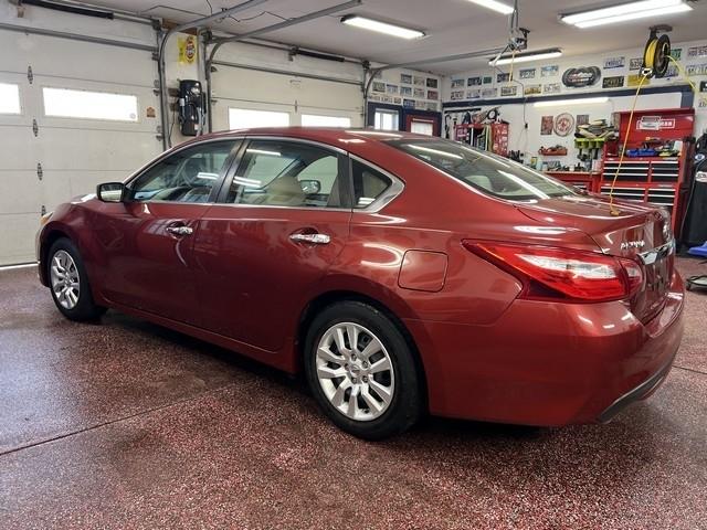 Nissan Altima 2.5 S Sedan 2016