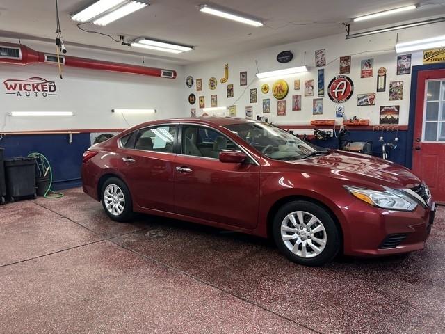 Nissan Altima 2.5 S Sedan 2016