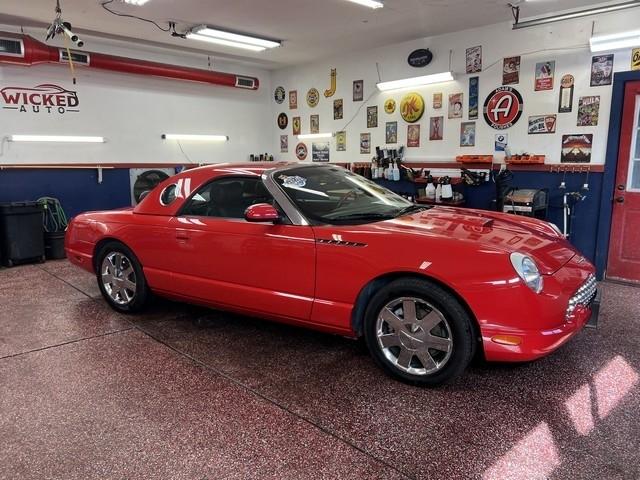 Ford Thunderbird Deluxe 2002