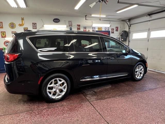 Chrysler Pacifica Touring-L Plus 2017