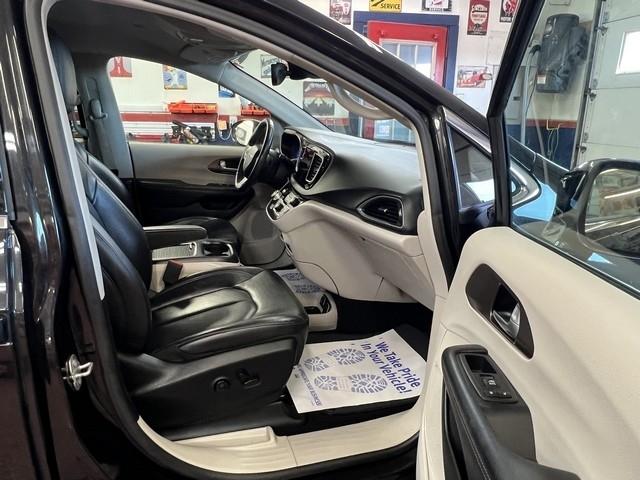Chrysler Pacifica Touring-L Plus 2017