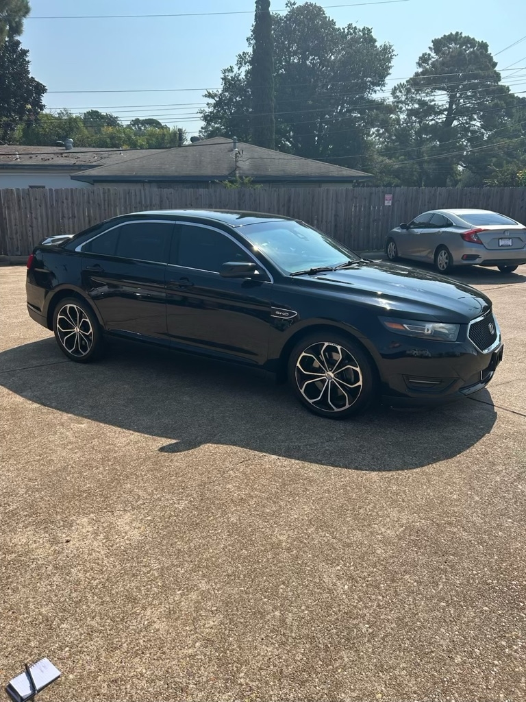 2017 Ford Taurus SHO
