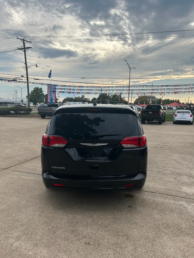 Chrysler Voyager  2022