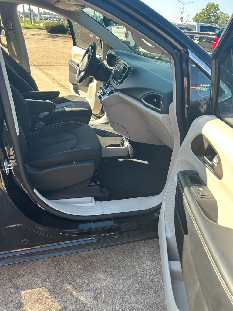 Chrysler Voyager  2022