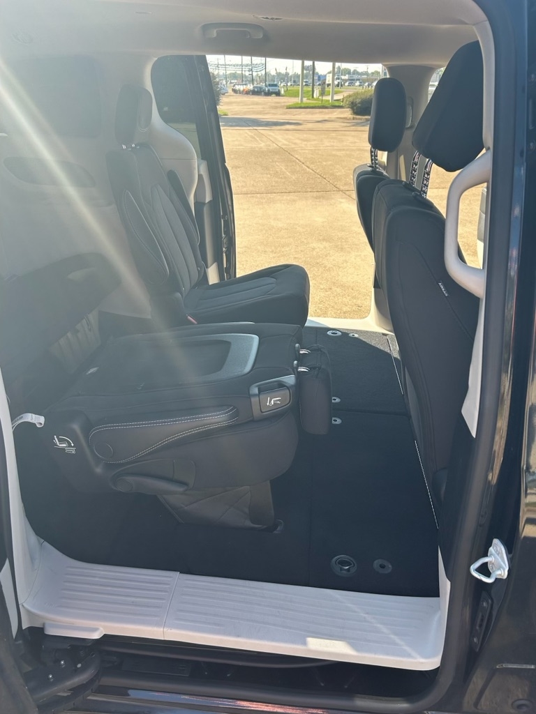 Chrysler Voyager  2022