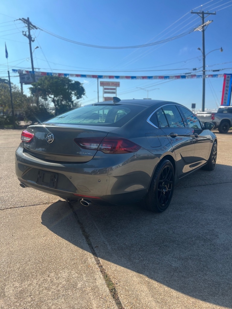 Buick Regal  2018