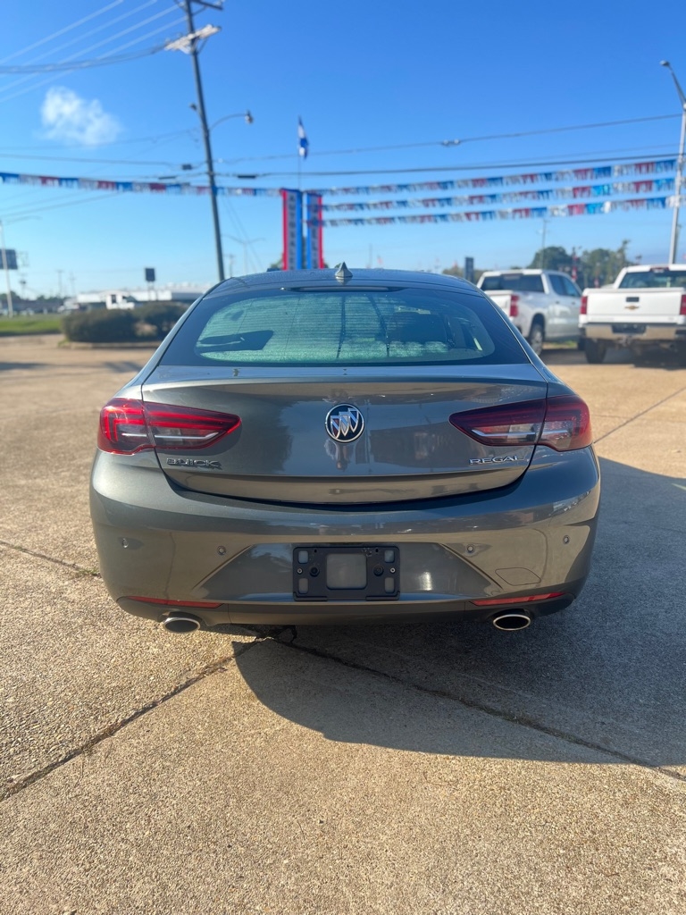 Buick Regal  2018
