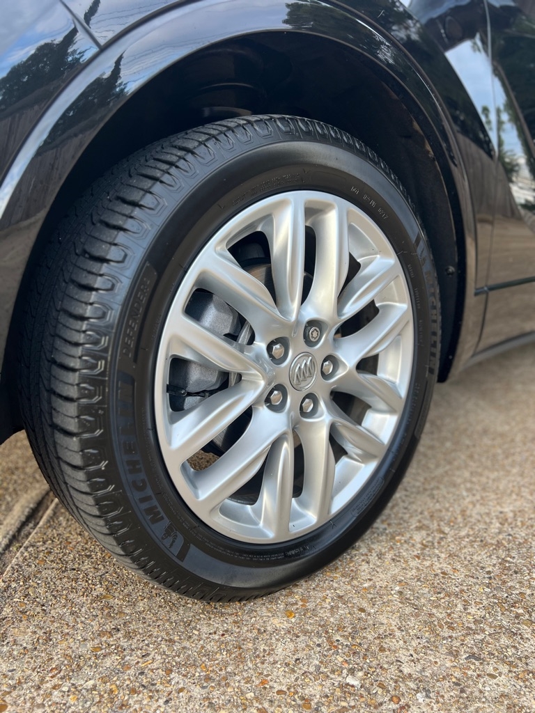 Buick Envision  2020