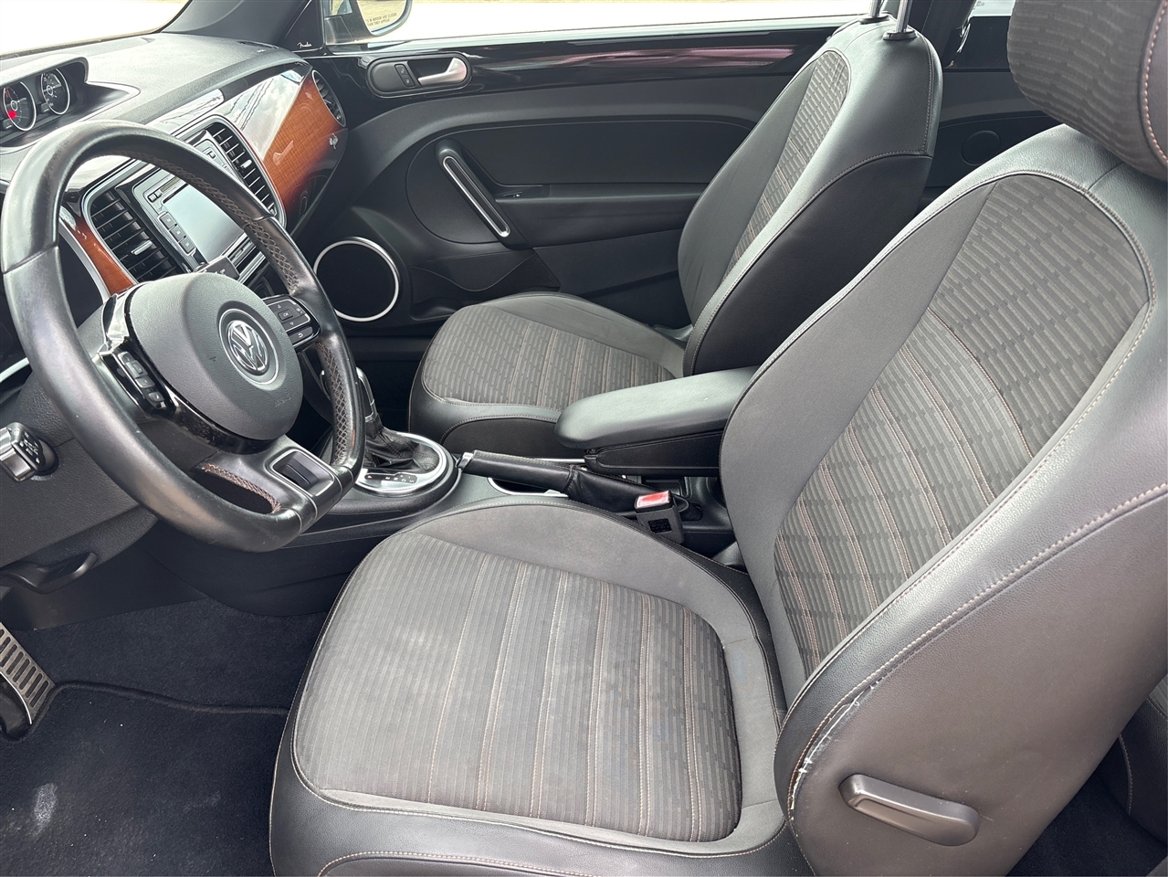 Volkswagen Beetle  2013