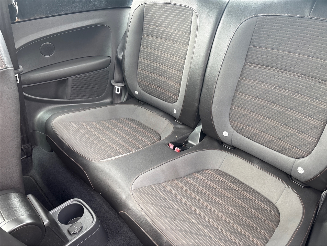 Volkswagen Beetle  2013