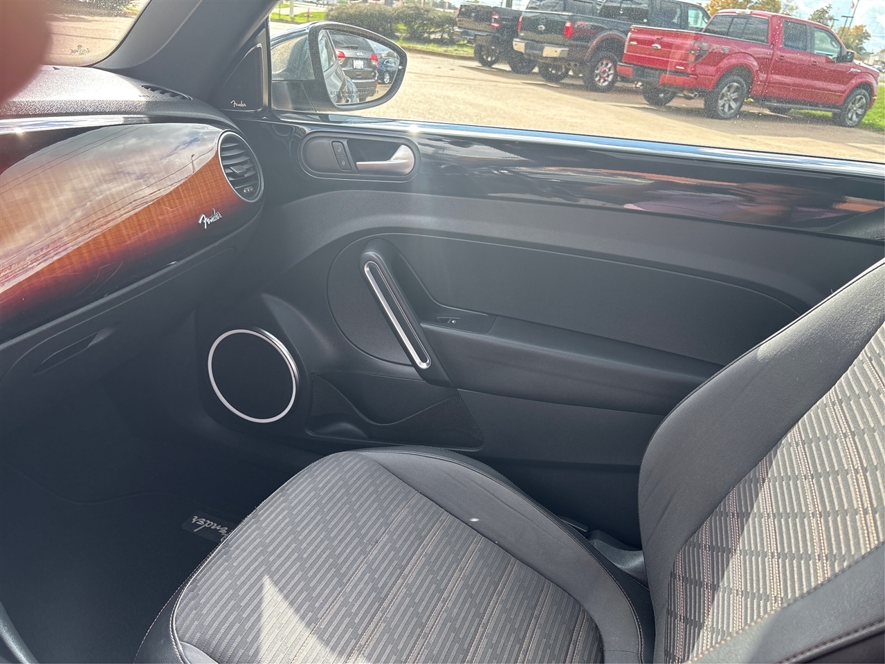 Volkswagen Beetle  2013