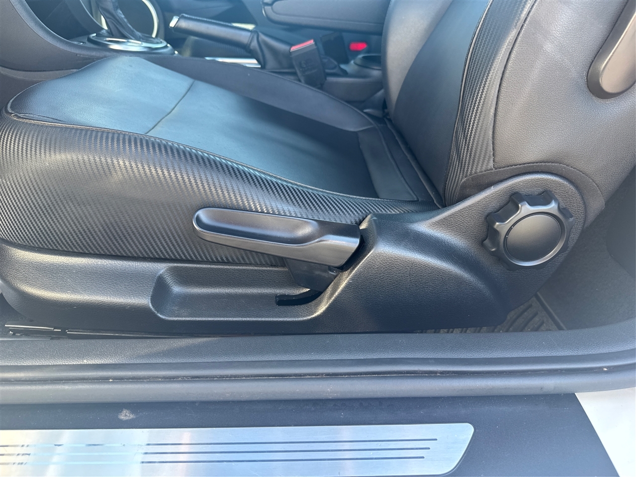 Volkswagen Beetle 2.5L Convertible 2013