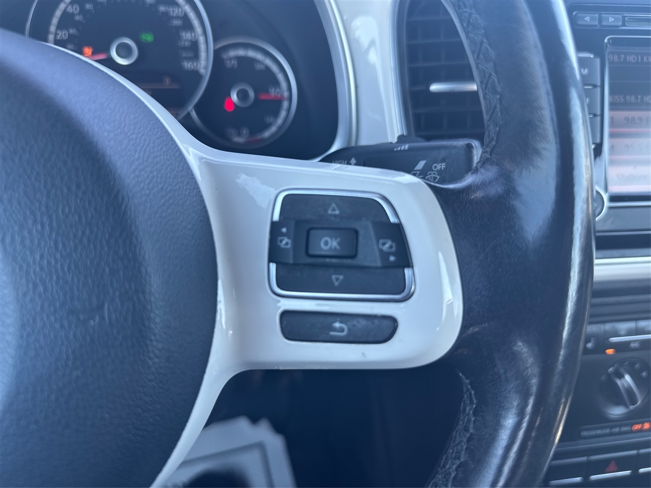 Volkswagen Beetle 2.5L Convertible 2013