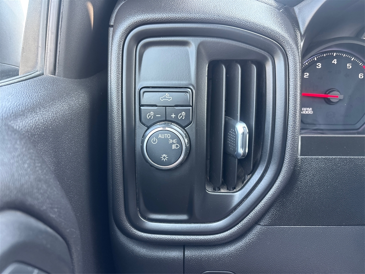 Chevrolet Silverado 1500 Work Truck 2WD 2021