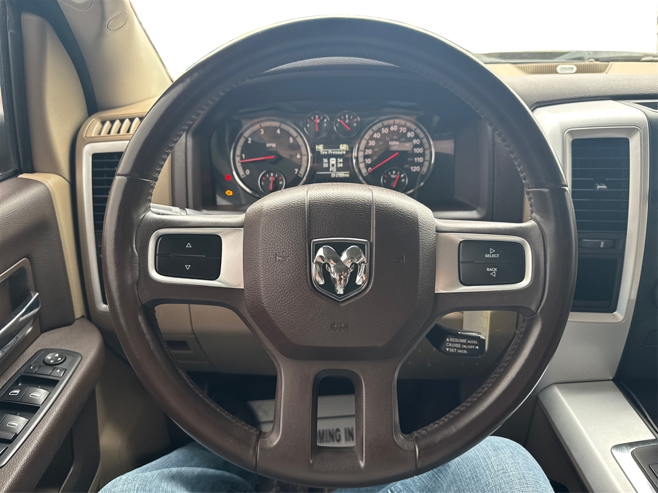 RAM 1500 ST Crew Cab 2WD 2011