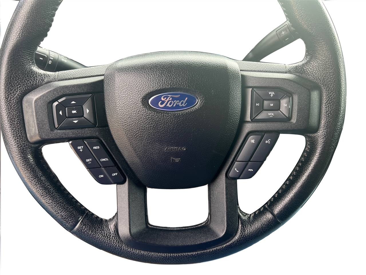 Ford F-150 XL SuperCrew 5.5-ft. Bed 2WD 2016