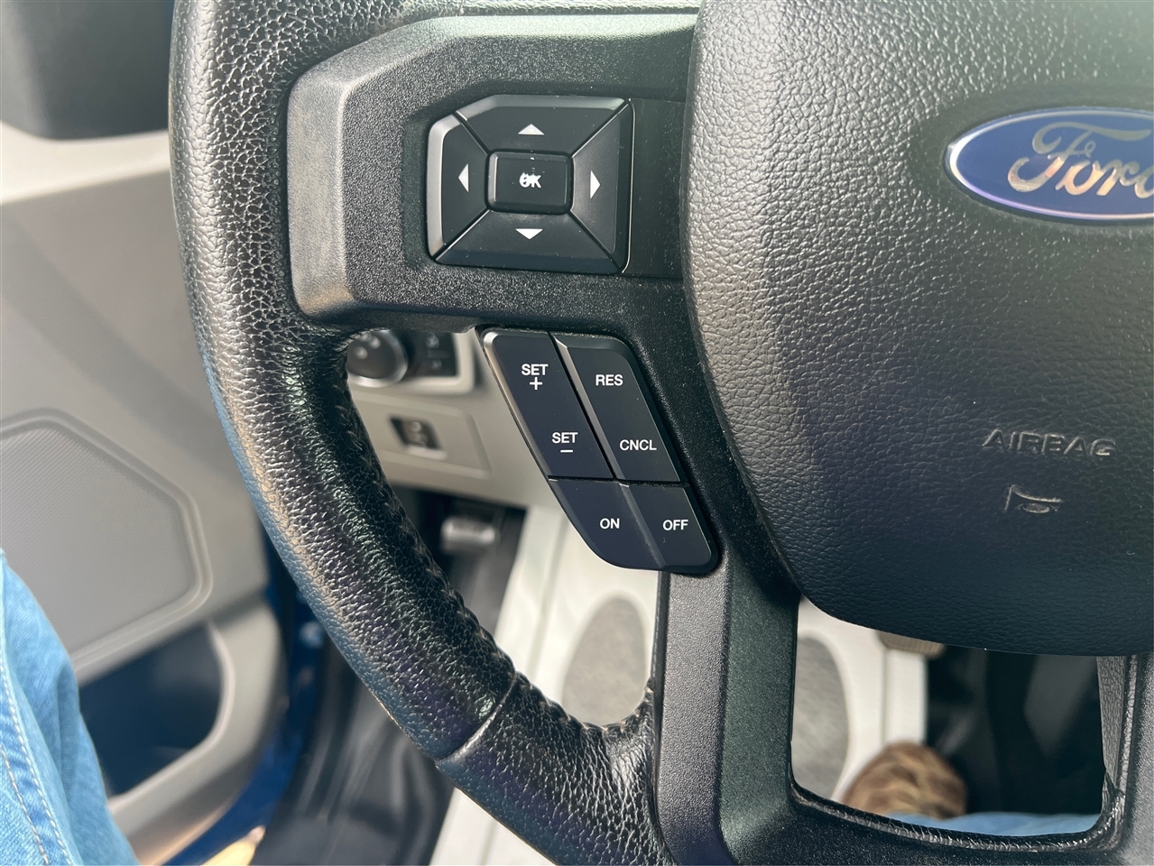 Ford F-150 XL SuperCrew 5.5-ft. Bed 2WD 2016