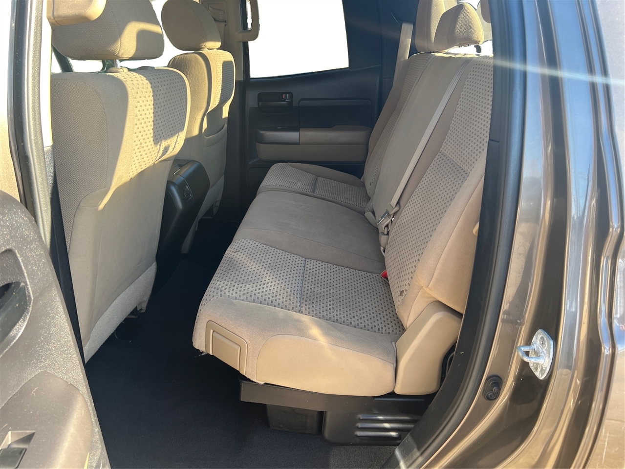 Toyota Tundra Tundra-Grade Double Cab 4.6L 2WD 2013