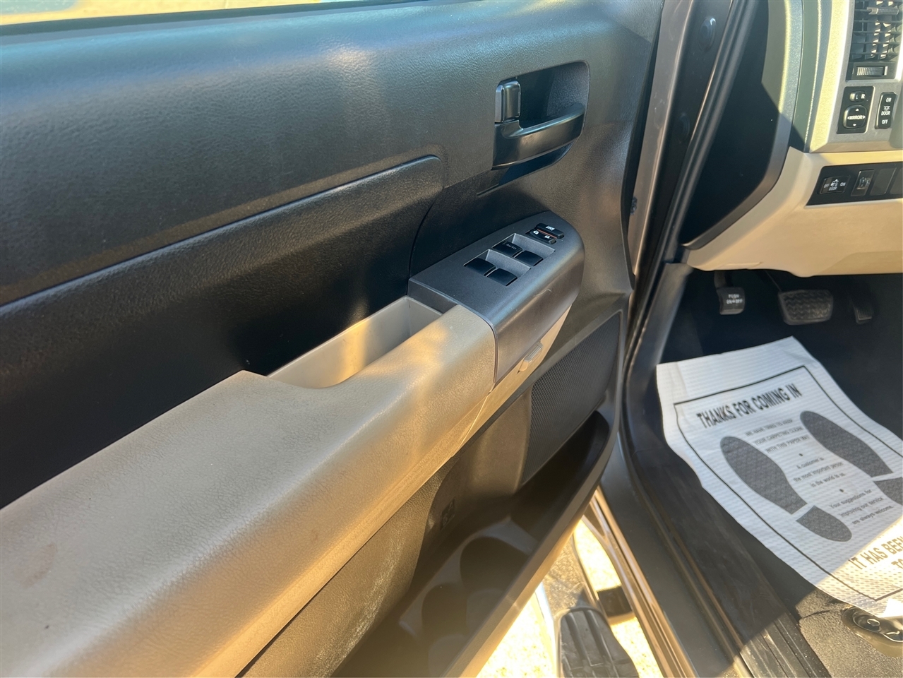 Toyota Tundra Tundra-Grade Double Cab 4.6L 2WD 2013