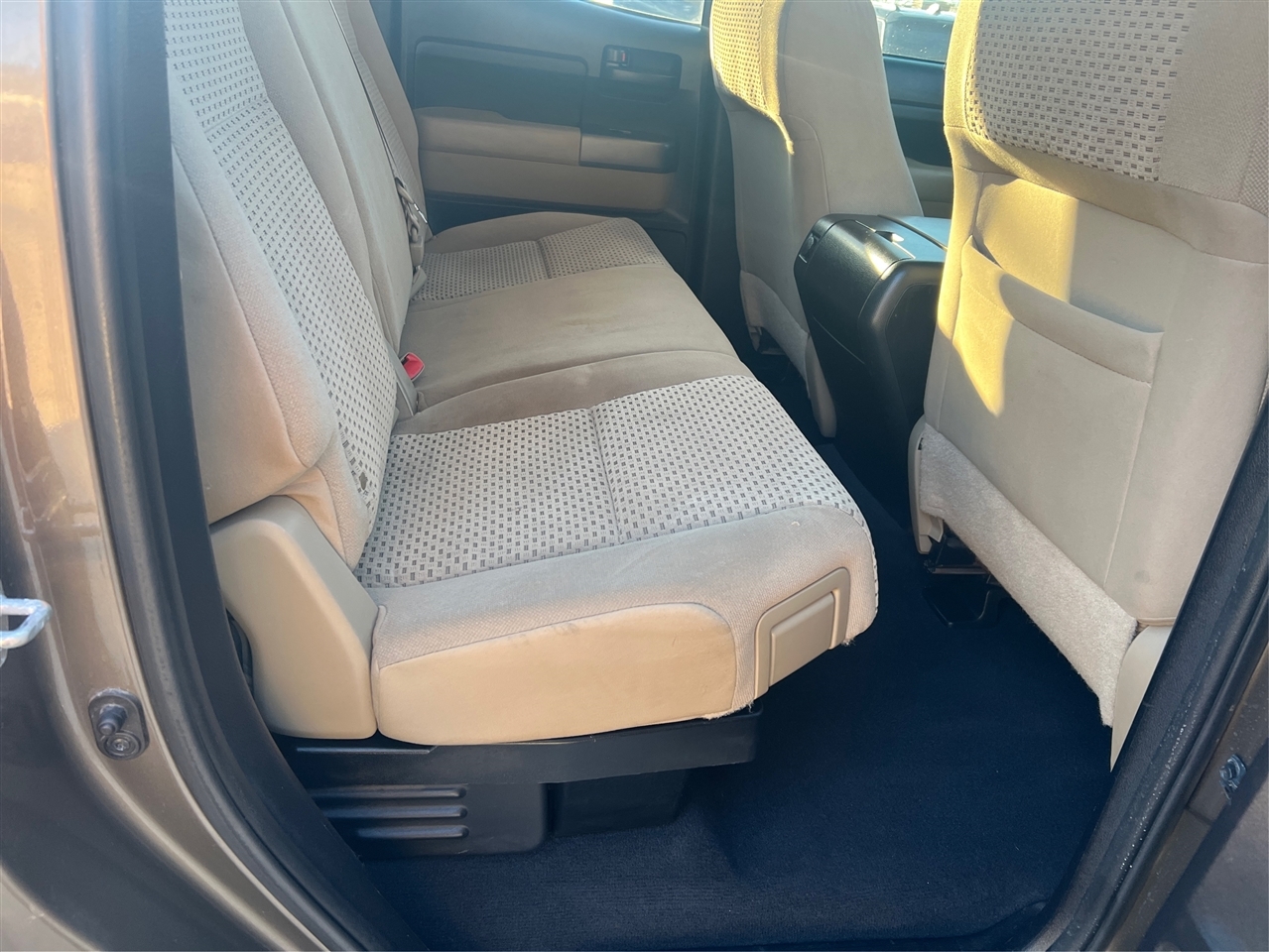 Toyota Tundra Tundra-Grade Double Cab 4.6L 2WD 2013