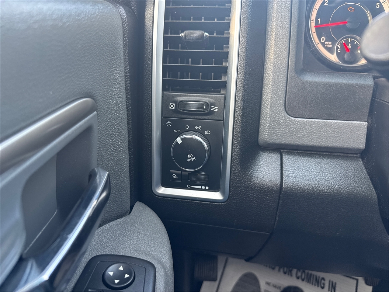 RAM 2500 SLT Crew Cab SWB 4WD 2016