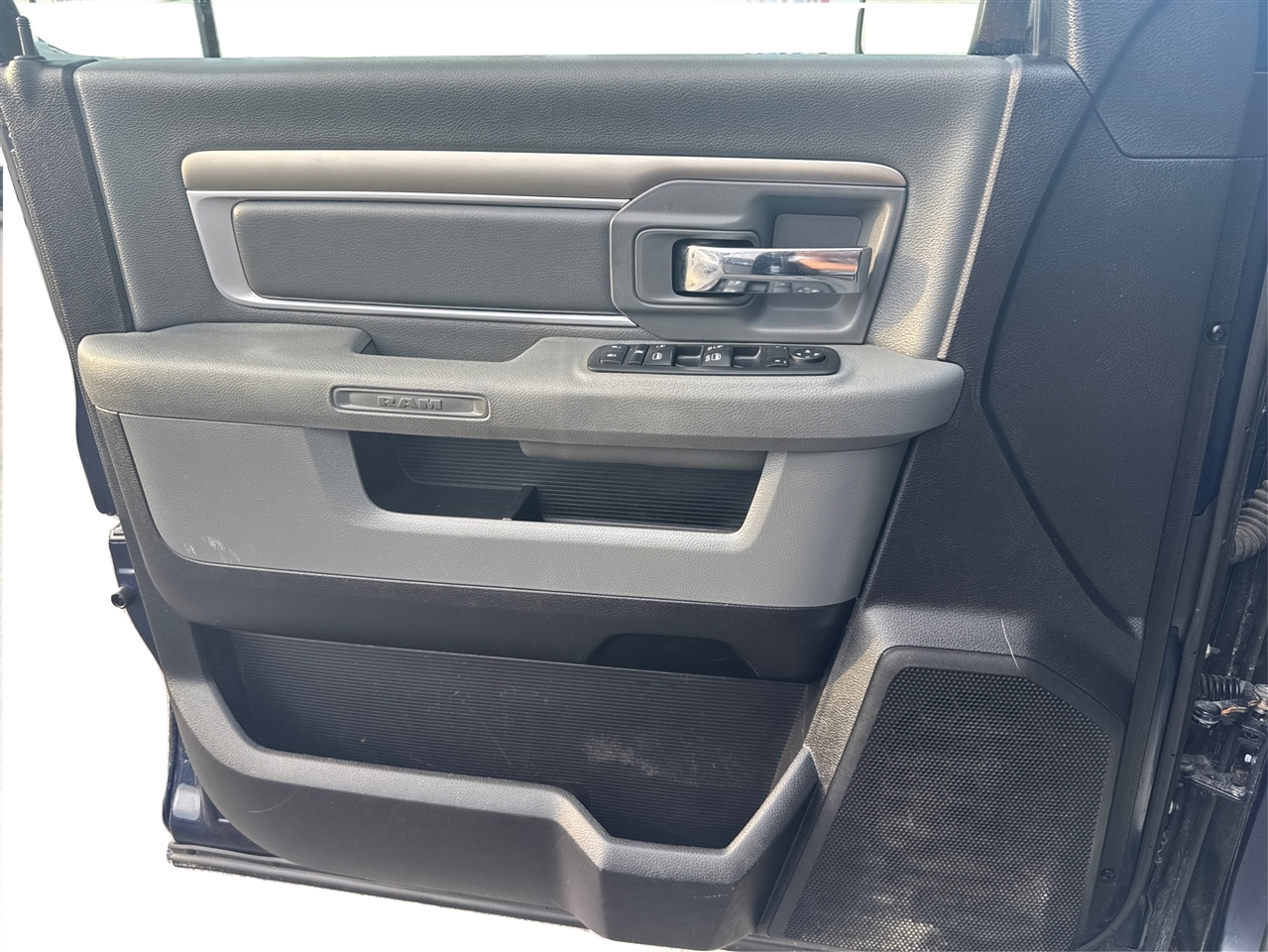 RAM 2500 SLT Crew Cab SWB 4WD 2016