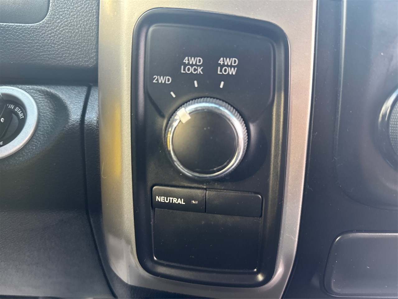 RAM 2500 SLT Crew Cab SWB 4WD 2016