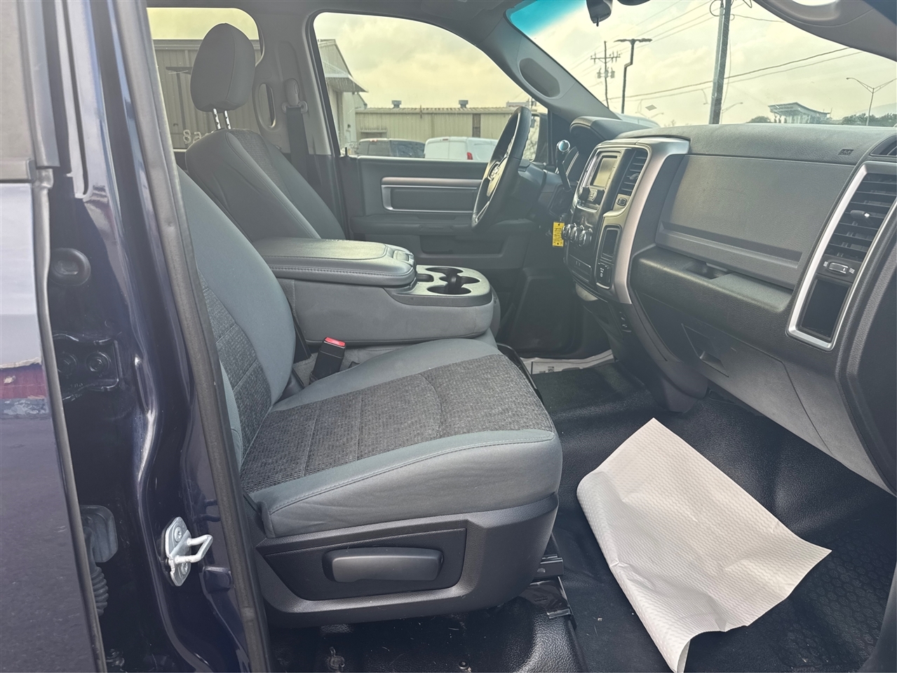 RAM 2500 SLT Crew Cab SWB 4WD 2016