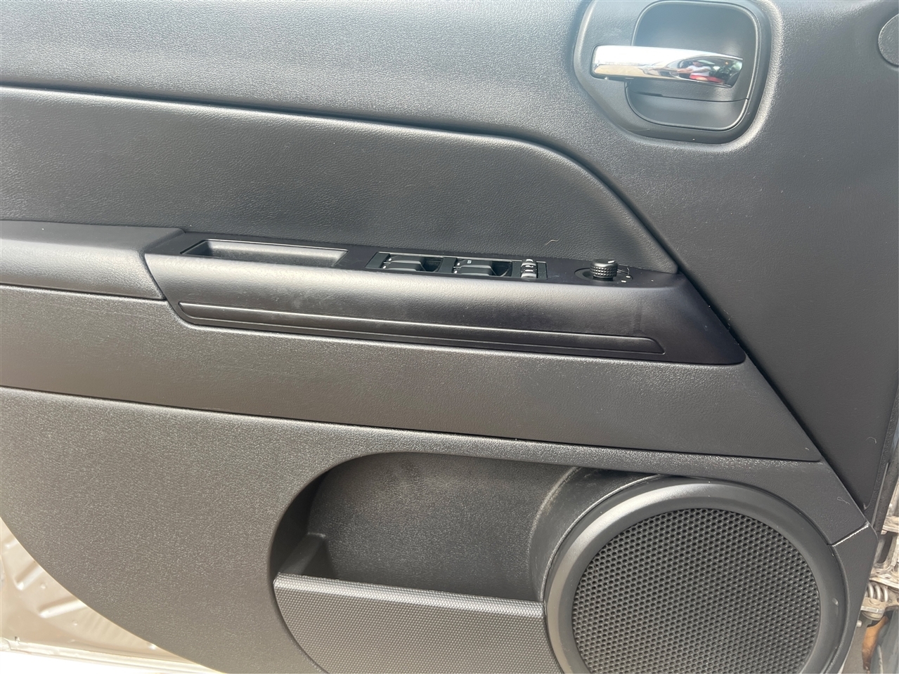 Jeep Patriot Latitude 2WD 2015