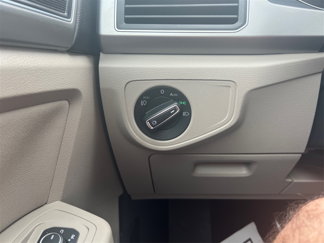 Volkswagen Atlas V6 SE w/Technology R-Line 2019