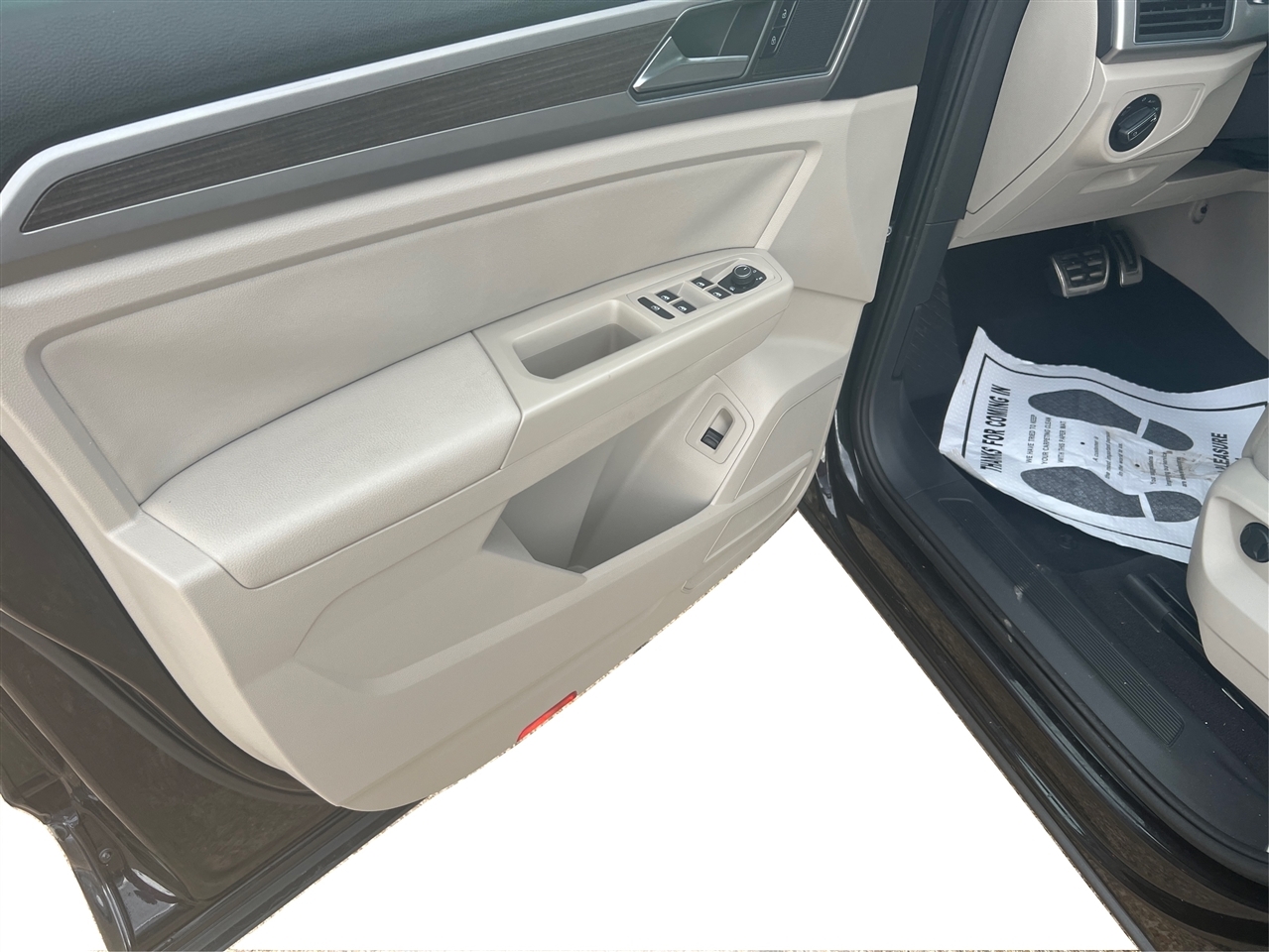 Volkswagen Atlas V6 SE w/Technology R-Line 2019