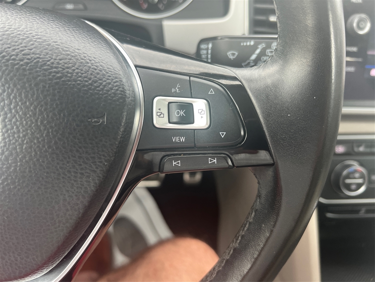 Volkswagen Atlas V6 SE w/Technology R-Line 2019