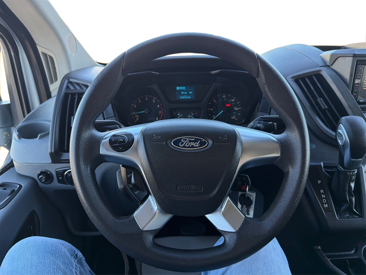 Ford Transit 250 Van Med. Roof w/Sliding Pass. 148-in. WB 2015