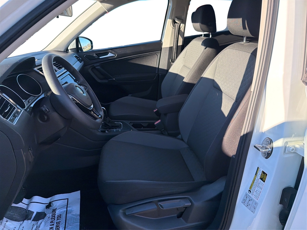 Volkswagen Tiguan S 2018