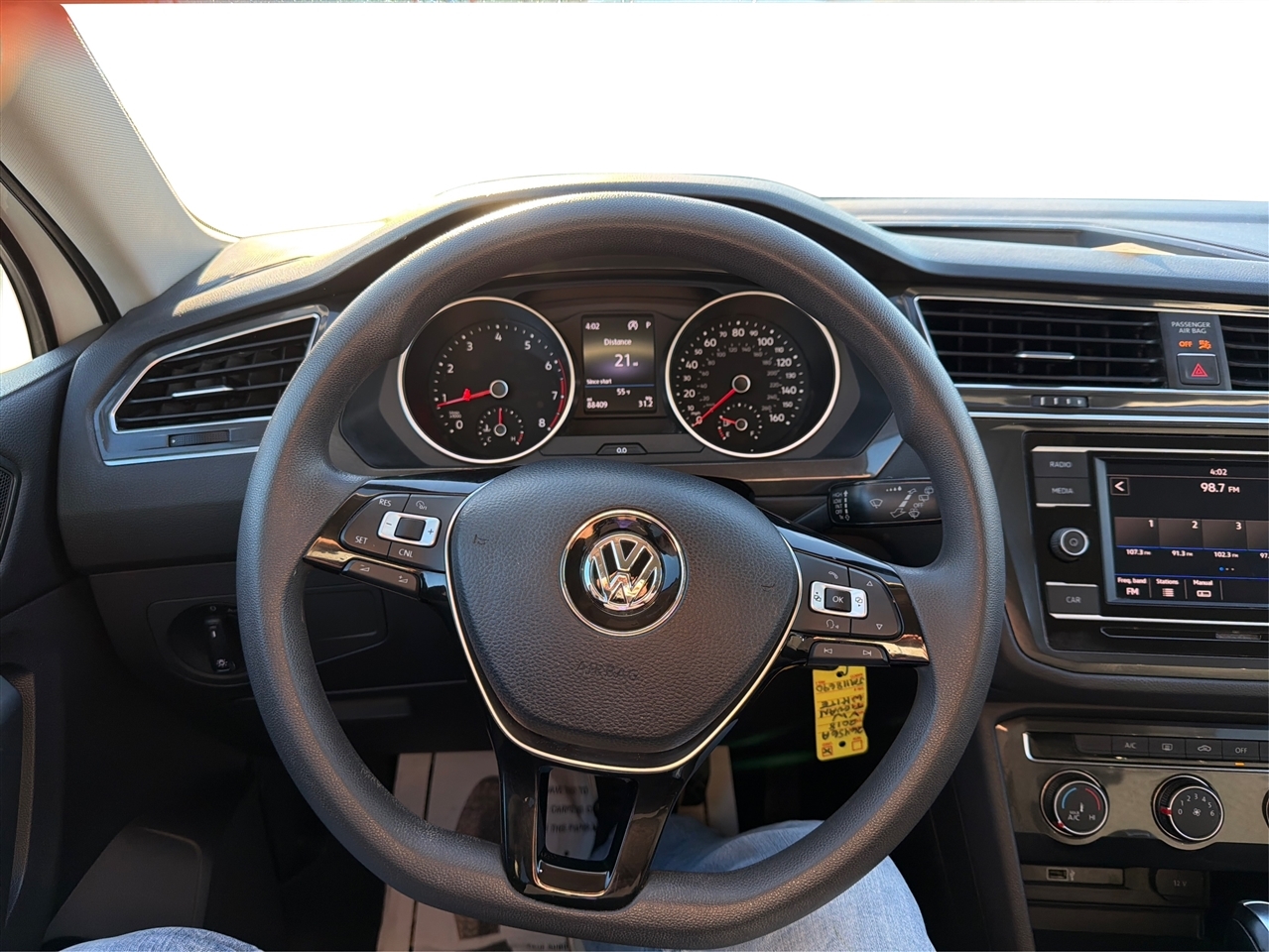 Volkswagen Tiguan S 2018