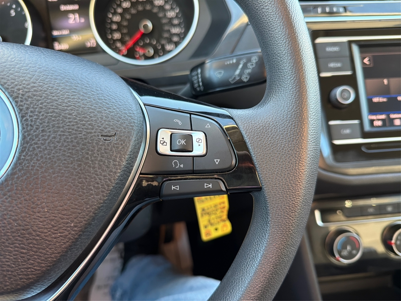 Volkswagen Tiguan S 2018