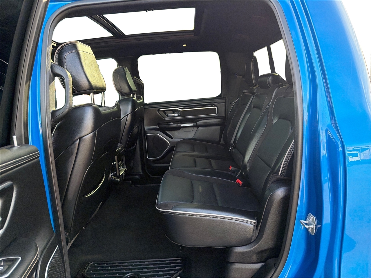 RAM 1500 Laramie Crew Cab SWB 4WD 2021