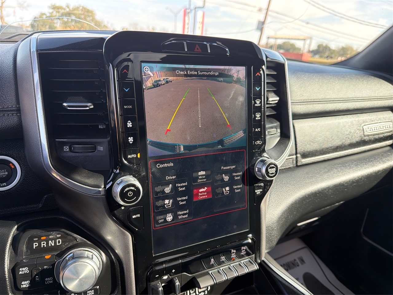 RAM 1500 Laramie Crew Cab SWB 4WD 2021