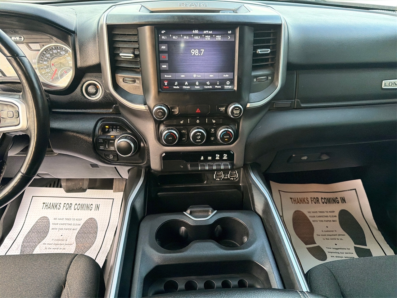 RAM 1500 Big Horn Crew Cab SWB 4WD 2020