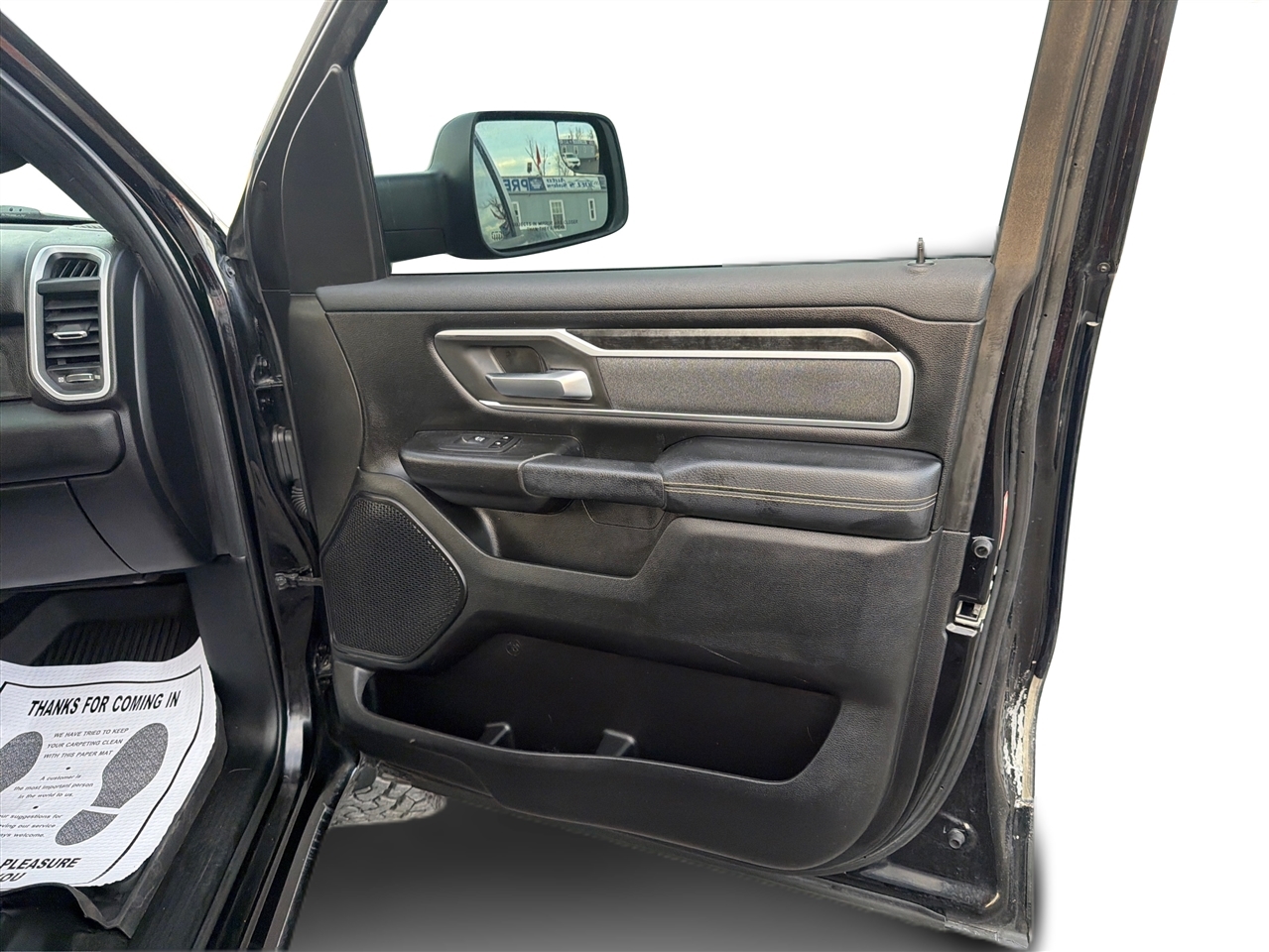 RAM 1500 Big Horn Crew Cab SWB 4WD 2020