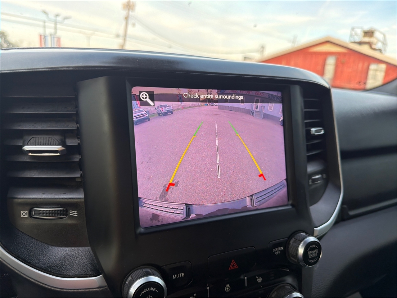 RAM 1500 Big Horn Crew Cab SWB 4WD 2020