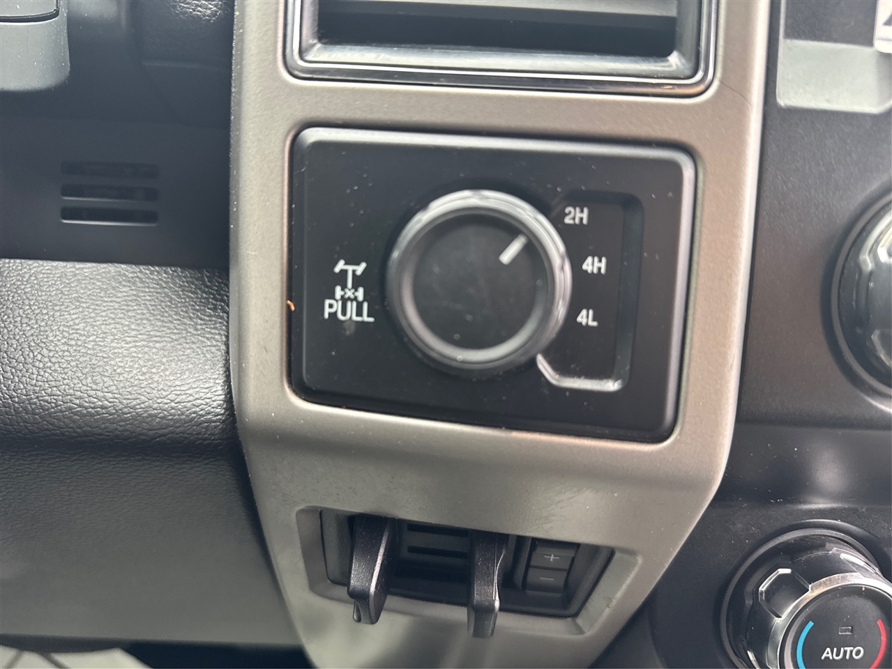 Ford F-350 SD Platinum Crew Cab 4WD 2019